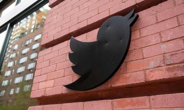 The Twitter icon is displayed outside the company's corporate office in New York, New York, USA, April 21, 2022. 